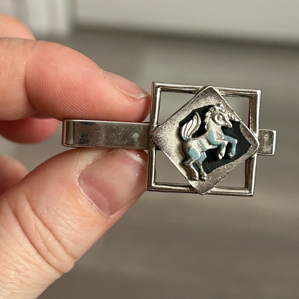 🔥$2 Silver Pegasus Tie Clip vintage 🐴
